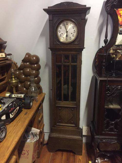 BEAUTIFUL OAK CASE ART DECO GRANDFATHER CLOCK IN GOOD WORKING CONDITION