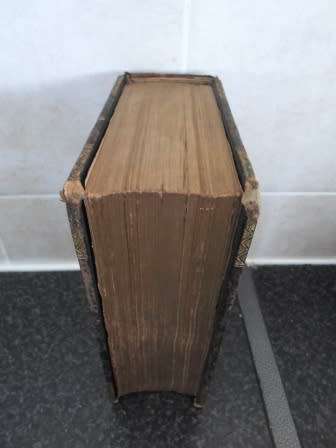 BEAUTIFUL GERMAN BIBLE 1848, LEATHER BOUND WITH 62 ENGRAVINGS