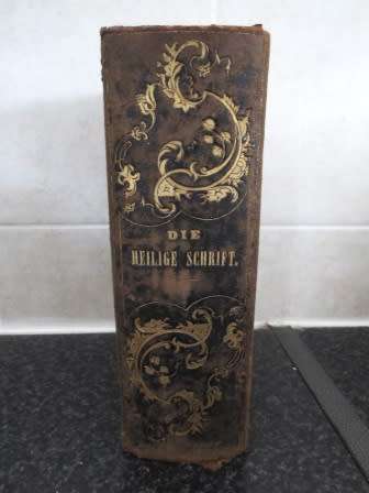 BEAUTIFUL GERMAN BIBLE 1848, LEATHER BOUND WITH 62 ENGRAVINGS