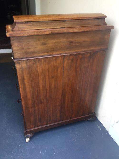 BEAUTIFUL VICTORIAN BURR WALNUT DAVENPORT IN ORIGINAL CONDITION CIRCA 1880
