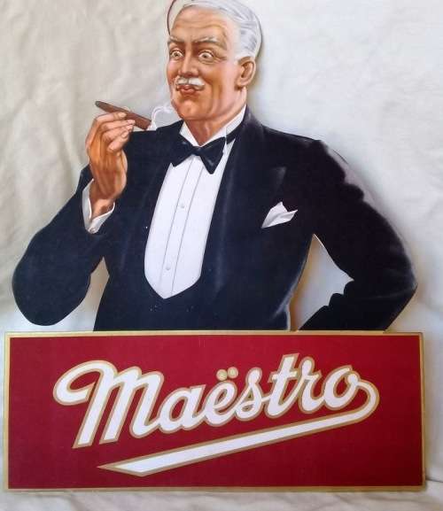 Rare Maestro Cigar Cardboard Shop Display circa 1930 ( 44 x 36 cm , never used )