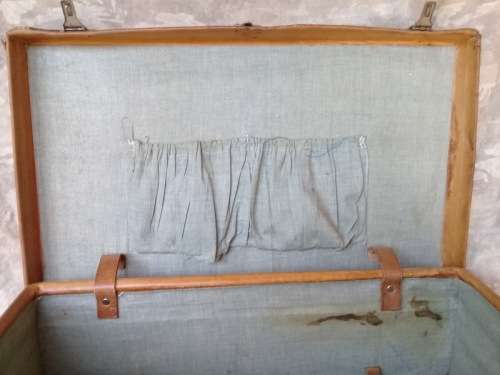 Beautiful Leather Suitcase ( 60 x 36 x 20 cm )