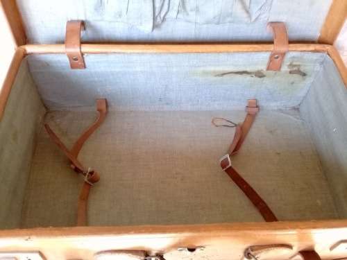 Beautiful Leather Suitcase ( 60 x 36 x 20 cm )