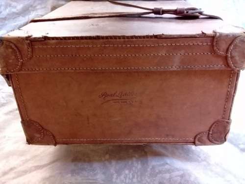 Beautiful Leather Suitcase ( 60 x 36 x 20 cm )