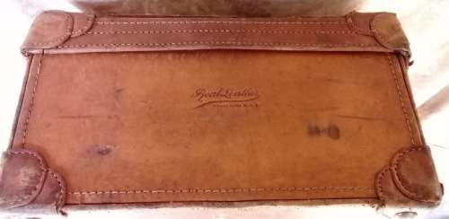 Beautiful Leather Suitcase ( 60 x 36 x 20 cm )