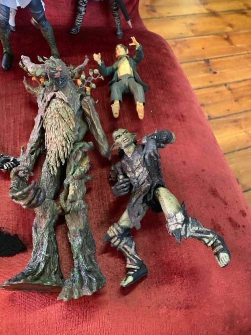 LORD OF THE RINGS COLLECTION OF FIGURINES