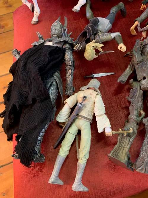 LORD OF THE RINGS COLLECTION OF FIGURINES