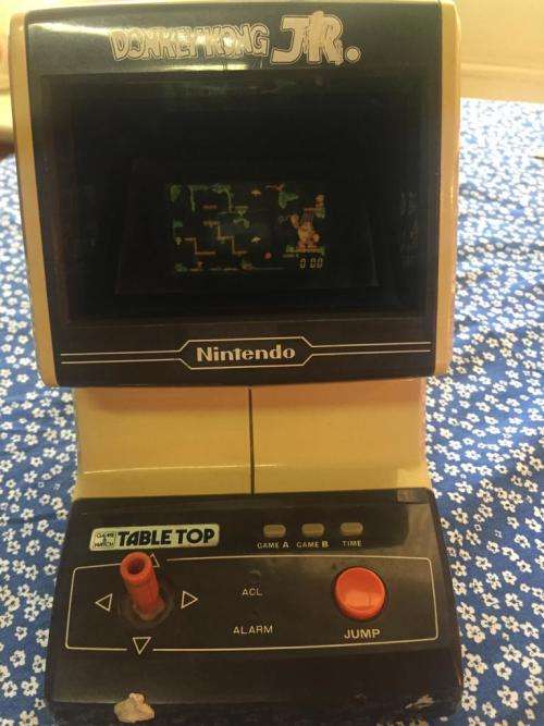 Donkey Kong Jnr 1983 Table Top Model ( working )