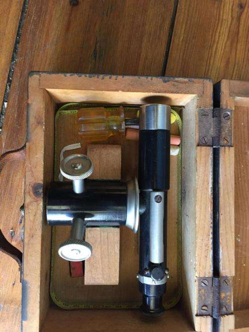 VINTAGE DUMPY LEVEL IN ORIGINAL BOX WITH STAND