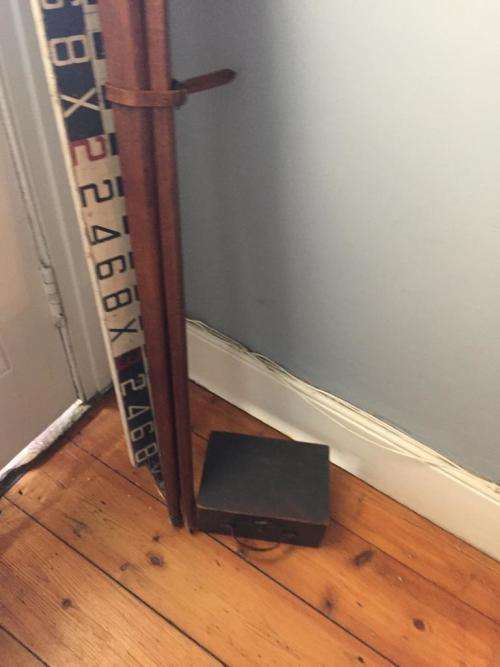 VINTAGE DUMPY LEVEL IN ORIGINAL BOX WITH STAND