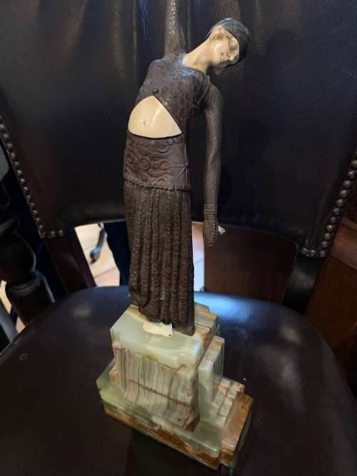 VINTAGE ART DECO FIGURINE ON MARBLE BASE