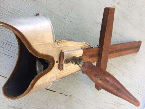 VINTAGE STEREOSCOPIC PHOTOVIEWER