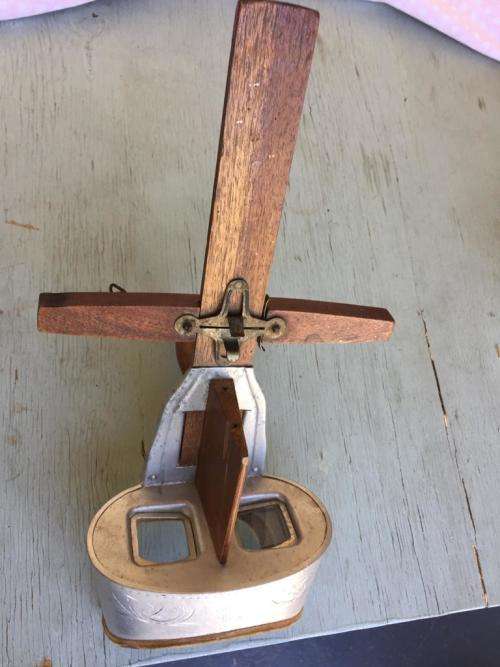 VINTAGE STEREOSCOPIC PHOTOVIEWER