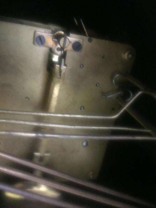 VINTAGE ART DECO MANTEL CLOCK ( WORKING WELL)