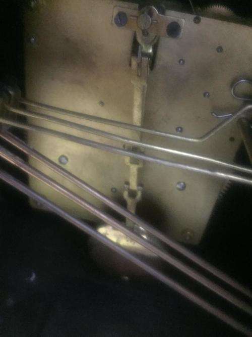 VINTAGE ART DECO MANTEL CLOCK ( WORKING WELL)