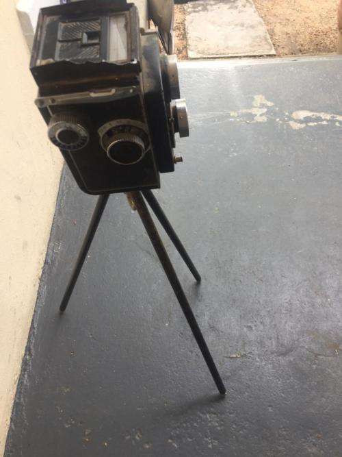 VINTAGE JAPANESE YASHIKOR CAMERA ON TRIPOD