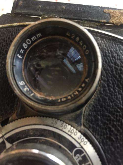 VINTAGE JAPANESE YASHIKOR CAMERA ON TRIPOD