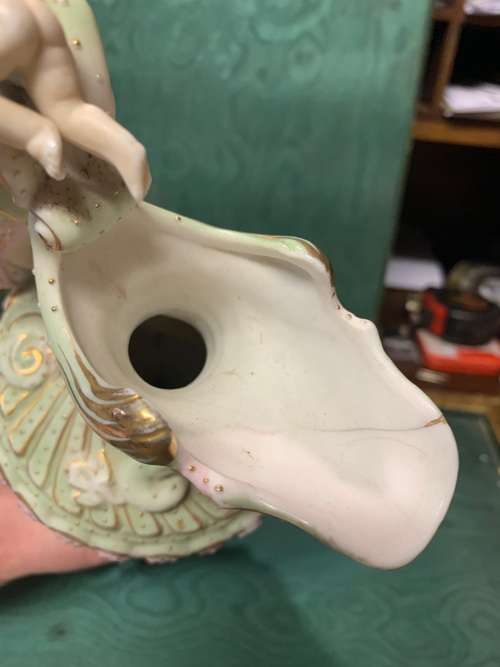 PAIR OF BEAUTIFUL CHERUB VASES ( 30 CM )