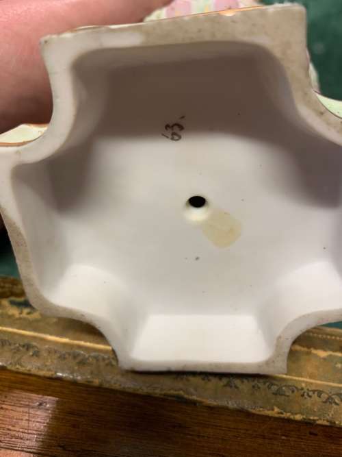 PAIR OF BEAUTIFUL CHERUB VASES ( 30 CM )