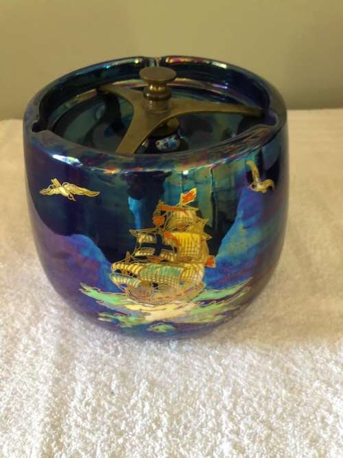 RARE CROWN DEVON TOBACCO JAR IN GOOD CONDITION ( 14 CM )