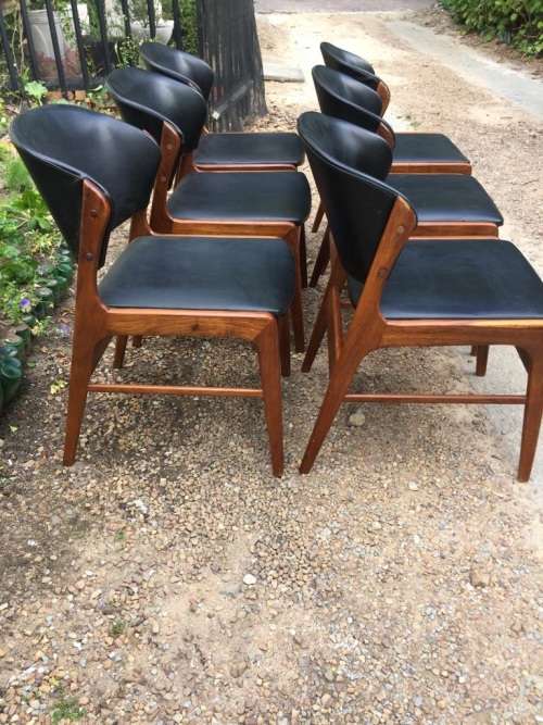 SET OF 6 MID CENTURY CHAIRS IN GOOD CONDITION