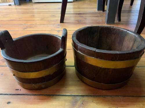 Twee Kaapse Balies ( Teebalie en Soutbalie )25 x 24 x 15, 22 x 23 x 17 cm