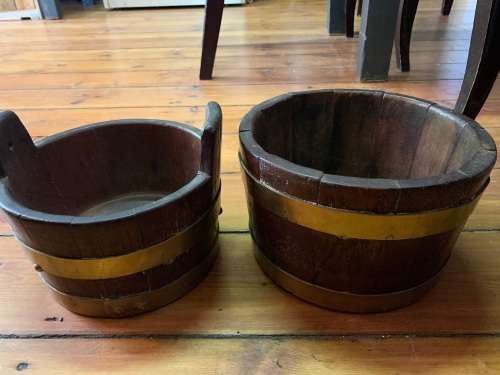 Twee Kaapse Balies ( Teebalie en Soutbalie )25 x 24 x 15, 22 x 23 x 17 cm