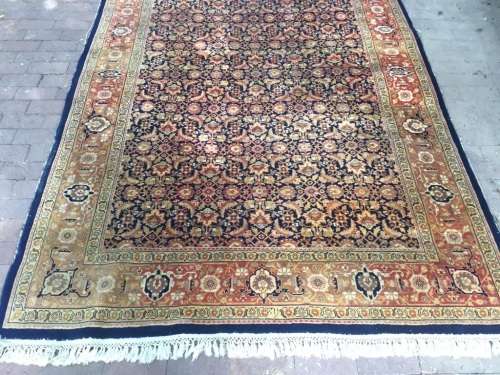 GENUINE PERSIAN RUG ( 204 x 300 cm )