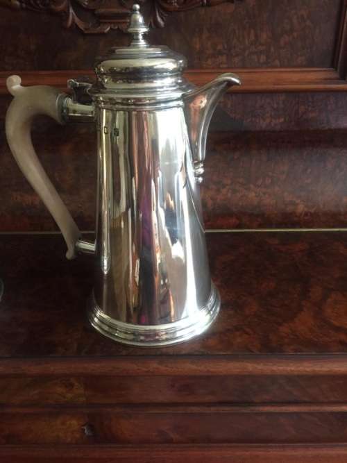 Beautiful pair of Hallmarked Silver Coffee Pots ( London , 24 cm high )
