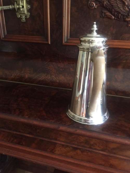 Beautiful pair of Hallmarked Silver Coffee Pots ( London , 24 cm high )