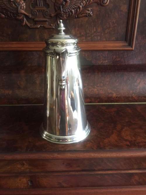Beautiful pair of Hallmarked Silver Coffee Pots ( London , 24 cm high )