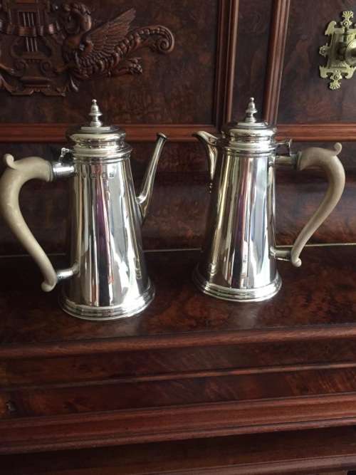 Beautiful pair of Hallmarked Silver Coffee Pots ( London , 24 cm high )