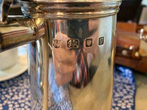 Beautiful pair of Hallmarked Silver Coffee Pots ( London , 24 cm high )