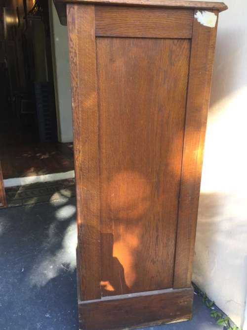BEAUTIFUL OAK ROLLDOOR FILING CABINET IN GOOD CONDITION