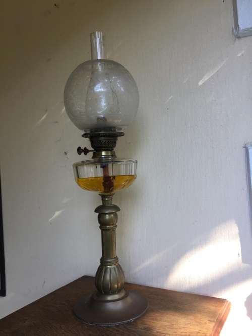 VINTAGE BRASS OIL LAMP ( WORKING ) 70 cm