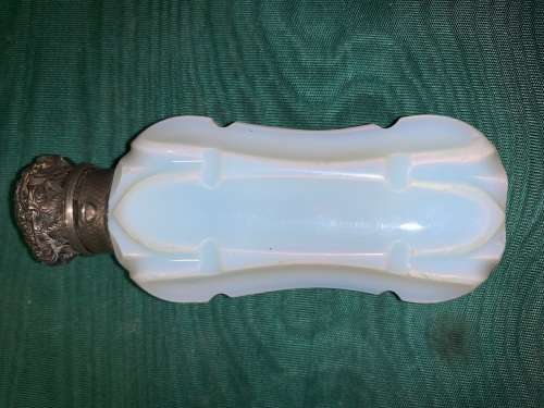 VINTAGE PERFUME BOTTLE ( 10 CM )