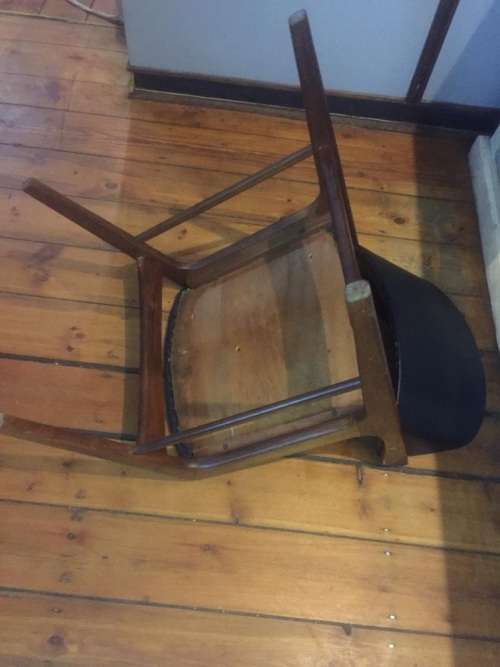 SET OF 6 MID CENTURY CHAIRS IN GOOD CONDITION