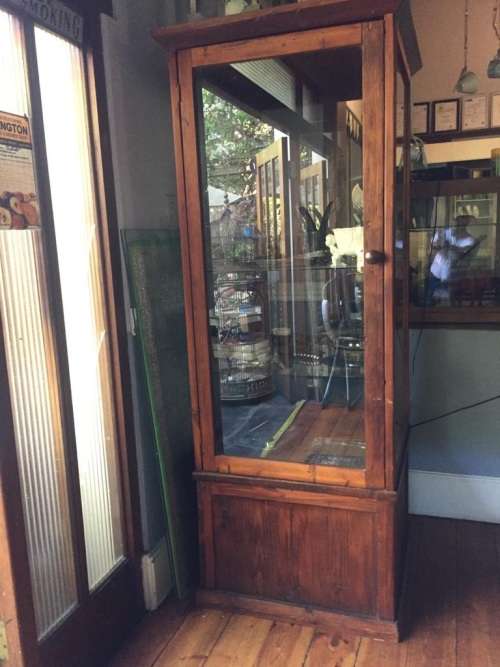 OREGON PINE DISPLAY CABINET ( 198 x 70 x 70 cm )