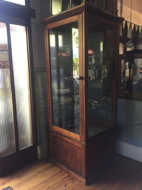 OREGON PINE DISPLAY CABINET ( 198 x 70 x 70 cm )