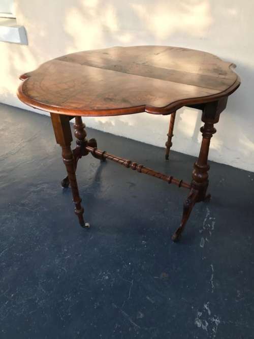 Beautiful Victorian Burr Walnut Sutherland Table circa 1890