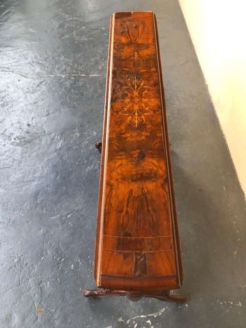 Beautiful Victorian Burr Walnut Sutherland Table circa 1890