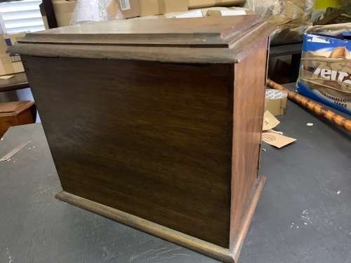 Beautiful Oak Tobacco Cabinet ( 30 x 28 x 20 cm when closed)