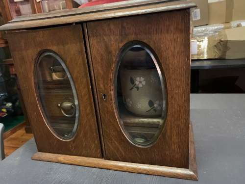 Beautiful Oak Tobacco Cabinet ( 30 x 28 x 20 cm when closed)