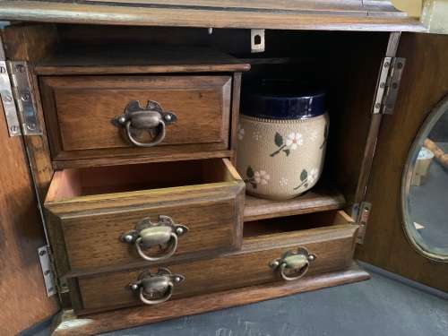 Beautiful Oak Tobacco Cabinet ( 30 x 28 x 20 cm when closed)