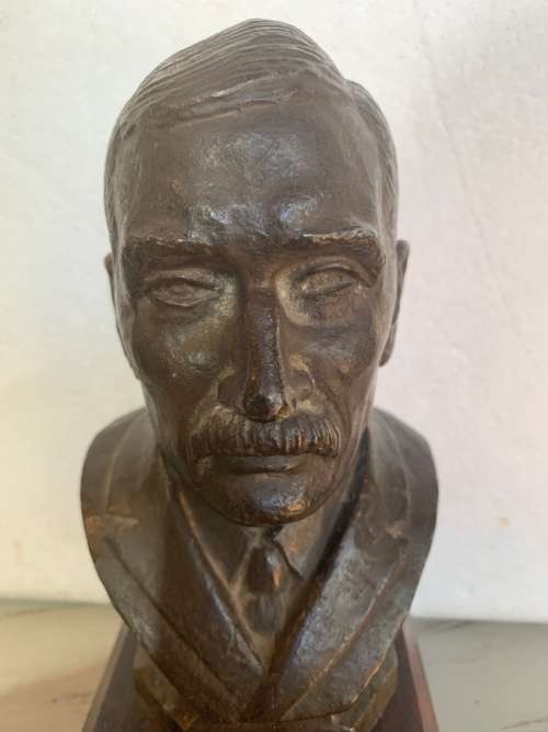 BRONZE BUST OF JBM HERTZOG BY COERT STEYNBERG ( 22 CM )