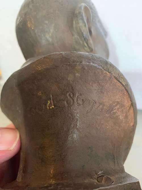 BRONZE BUST OF JBM HERTZOG BY COERT STEYNBERG ( 22 CM )