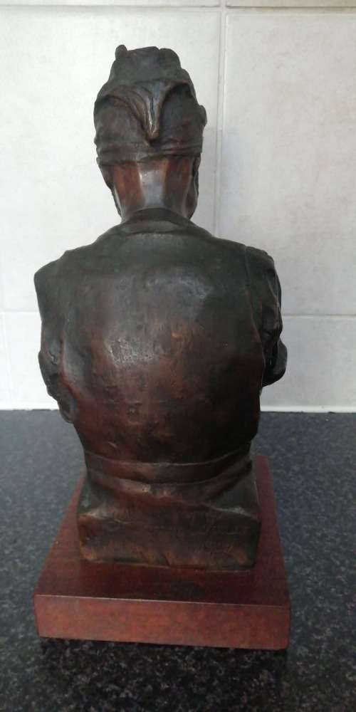 Rare Anton van Wouw Bronze : Sudwane Tokozile ( The Coffee Drinker ) 30 cm High