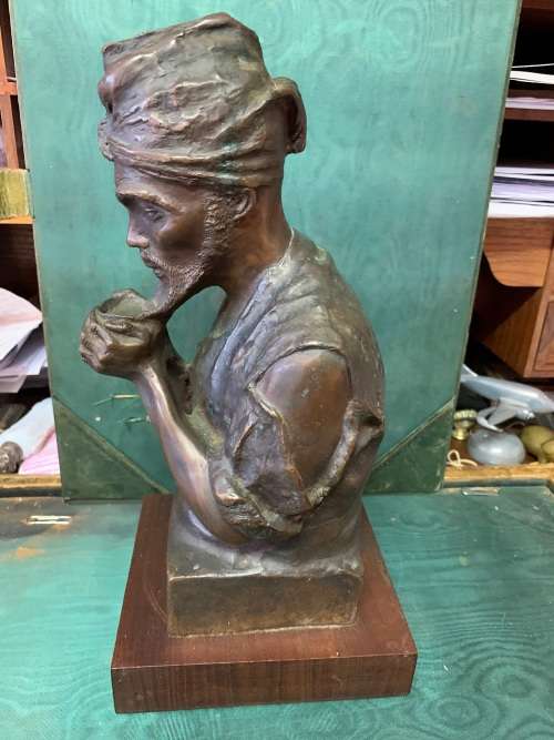 Rare Anton van Wouw Bronze : Sudwane Tokozile ( The Coffee Drinker ) 30 cm High