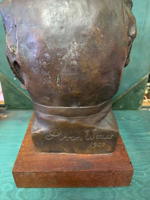 Rare Anton van Wouw Bronze : Sudwane Tokozile ( The Coffee Drinker ) 30 cm High
