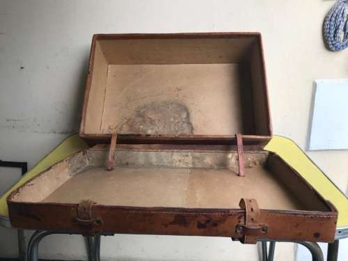 Vintage Leather Suitcase ( 60 x 40 x 20 cm )